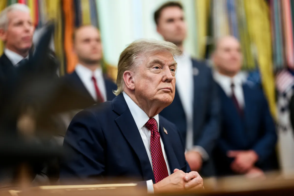 Trump promete 5000 dólares a cada adulto estadounidense si su partido ganan las elecciones de mitad de mandato